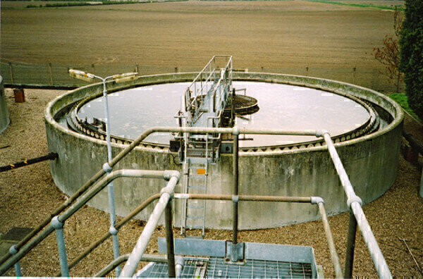 How to reduce maintenance requirements of wastewater sludge